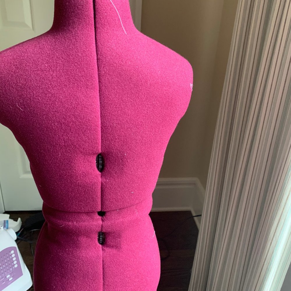 Adjustable Dress Form Mannequin - Picture 5 of 6
